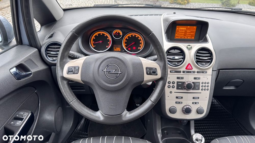 Opel Corsa - 22