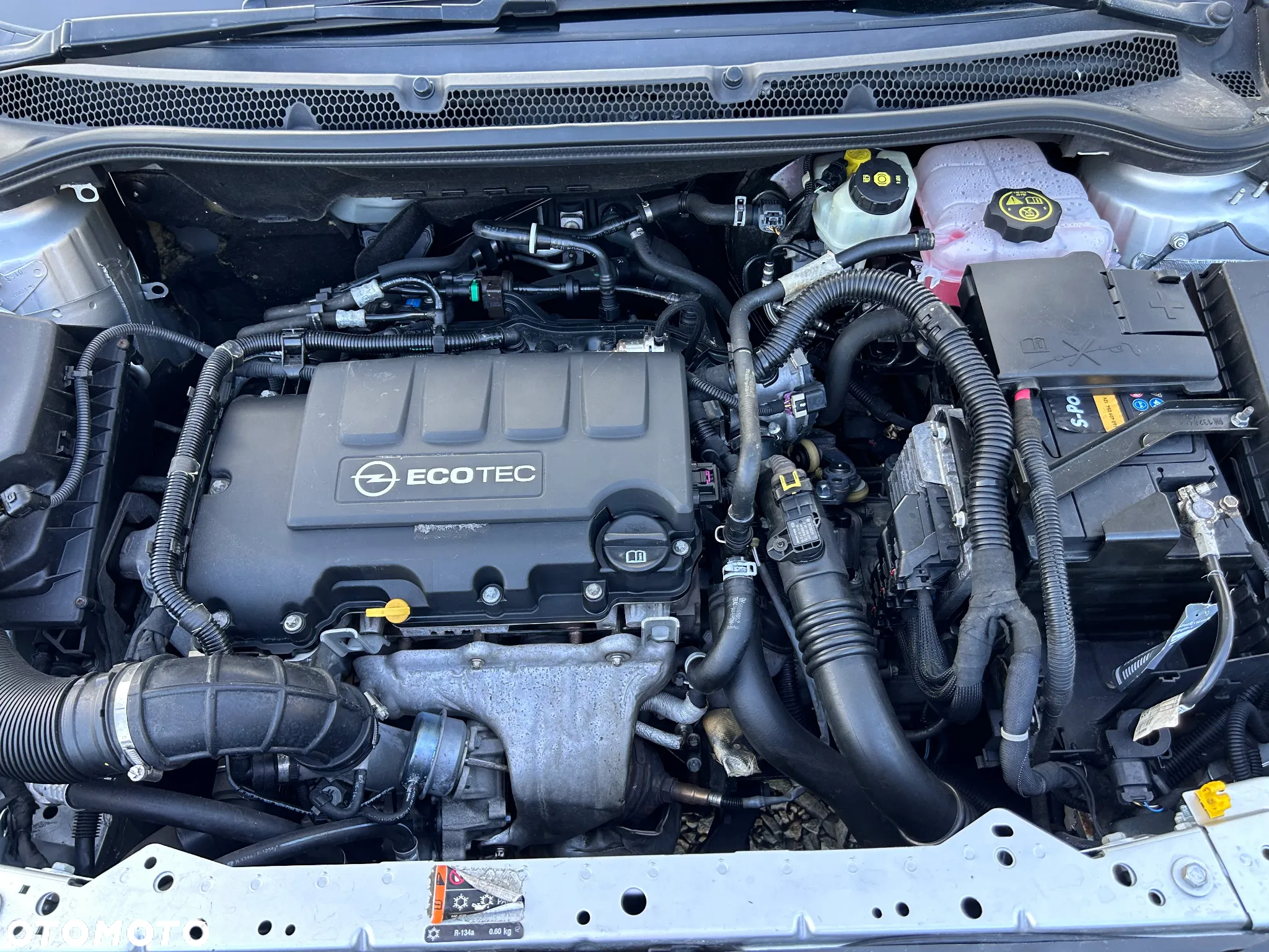 Opel Astra 1.4 Turbo Design Edition - 6
