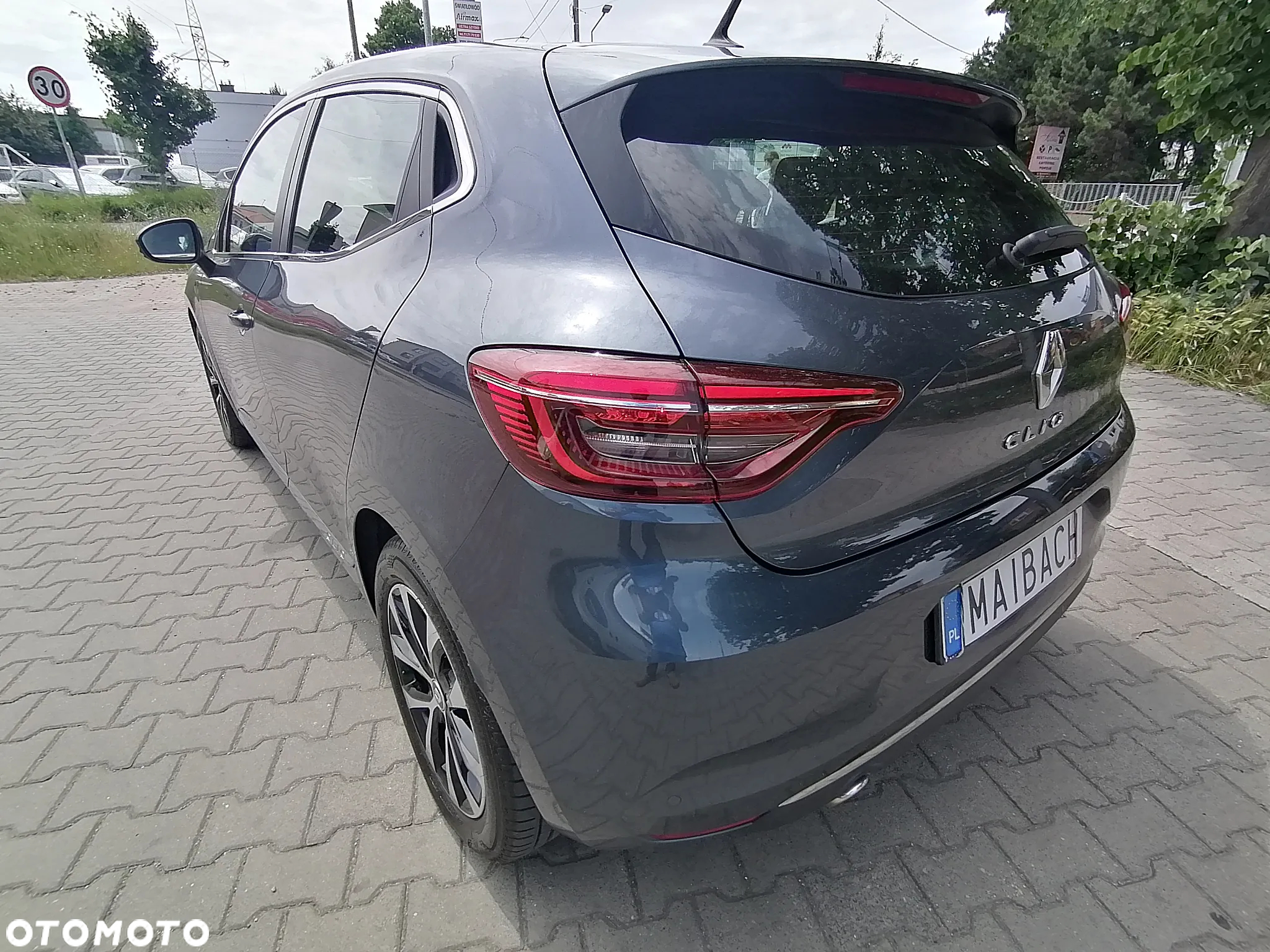 Renault Clio TCe 90 TECHNO - 11