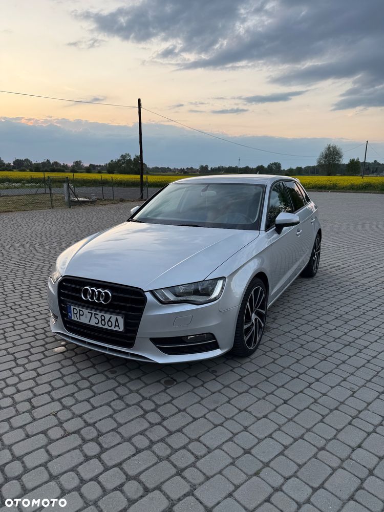 Audi A3 Sportback 1.6 TDI DPF Ambition S tronic - 11