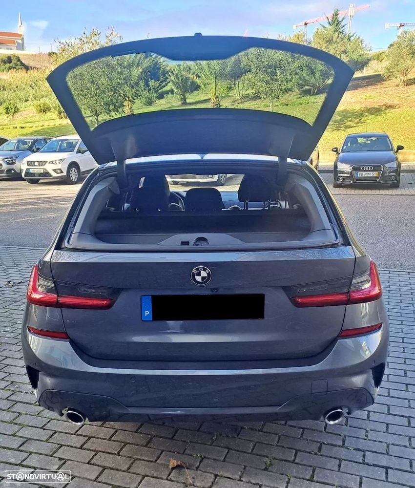 BMW 320 d Touring Pack Desportivo M Pro Auto - 29