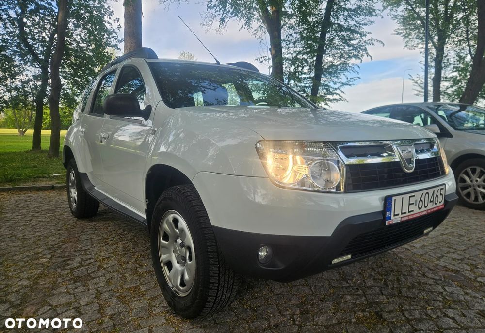 Dacia Duster 1.6 16V 4x2 Essentiel - 1