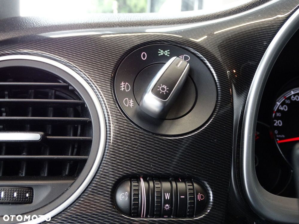 Volkswagen Beetle - 18