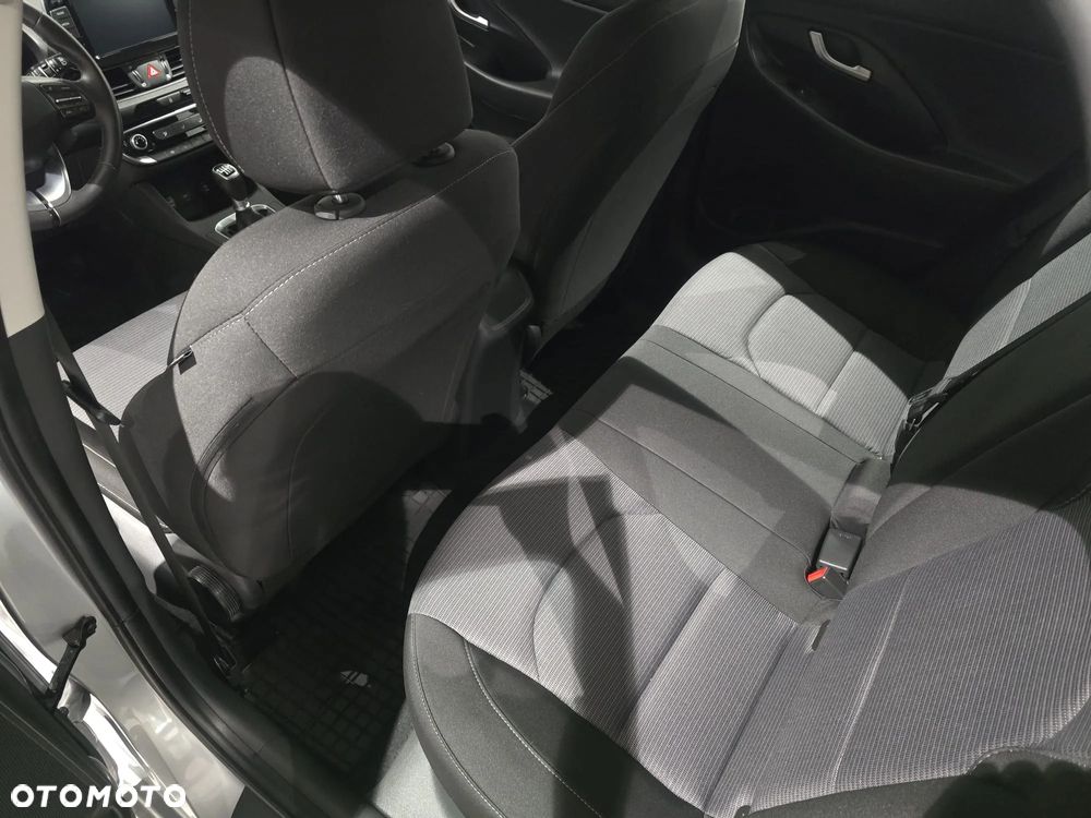 Hyundai i30 1.5 T-GDI 48V Modern - 9