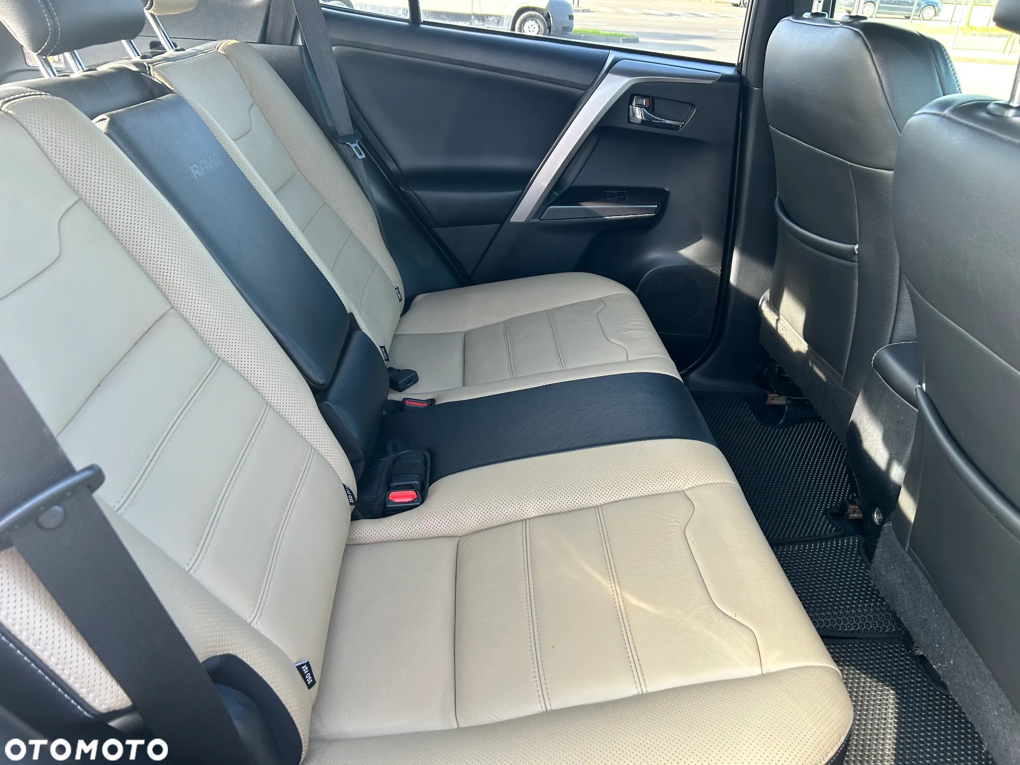Toyota RAV4 Hybrid Selection 4x2 - 9