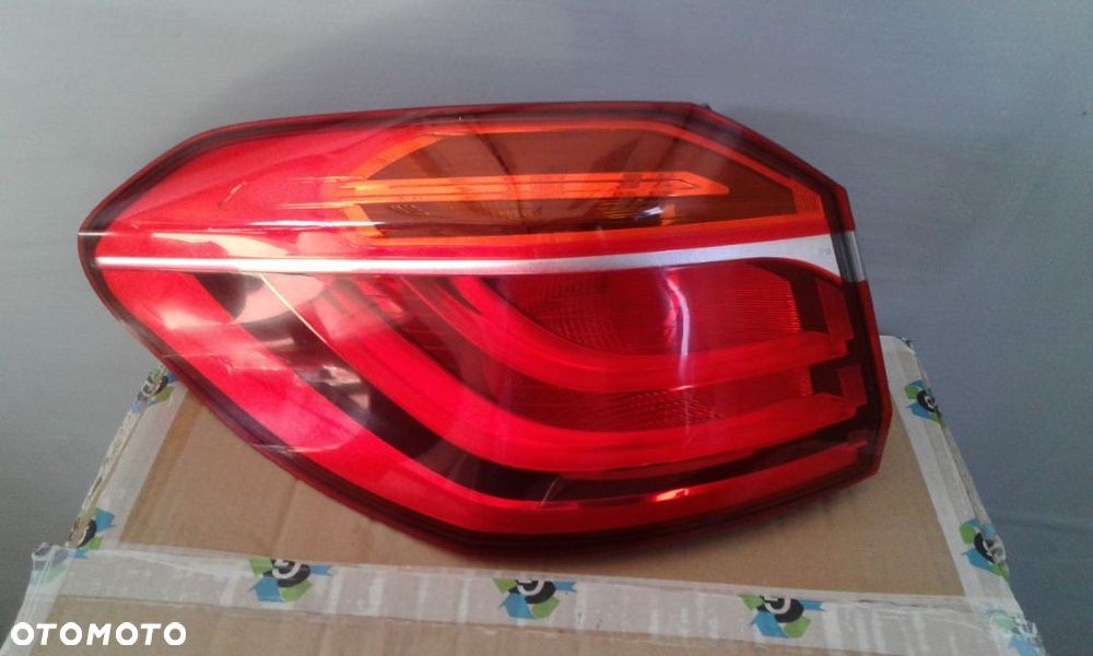 BMW F46 lewa lampa tyl EU - 1