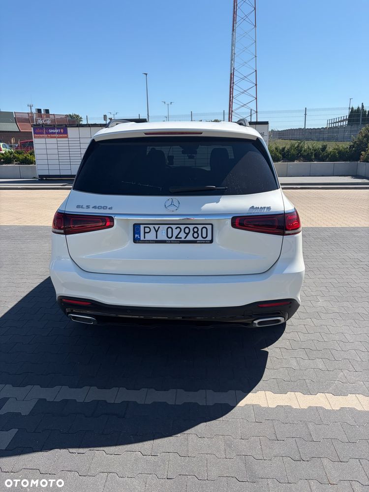 Mercedes-Benz GLS - 11