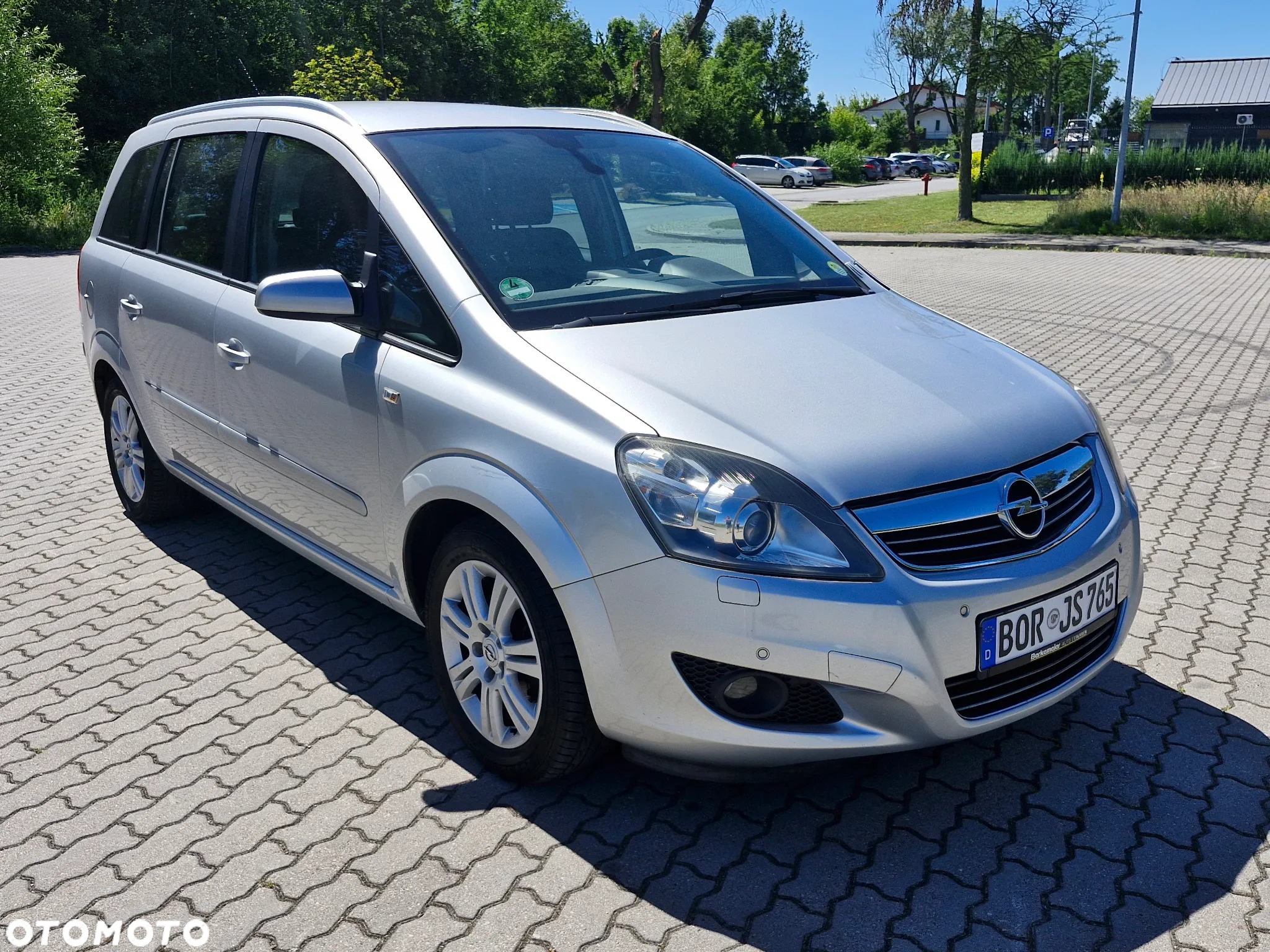Opel Zafira 1.8 Cosmo EU5 - 23