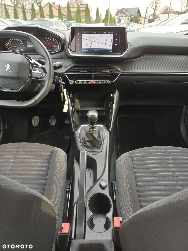 Peugeot 208 PureTech 100 Allure - 23