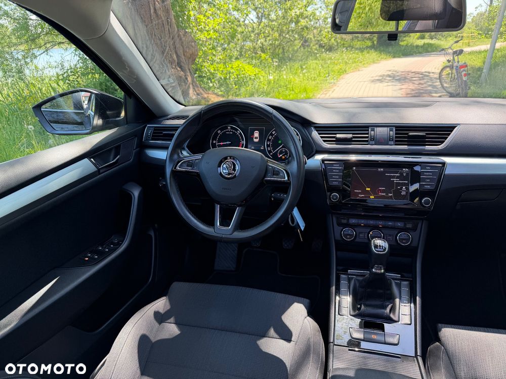 Skoda Superb 2.0 TDI Style - 16