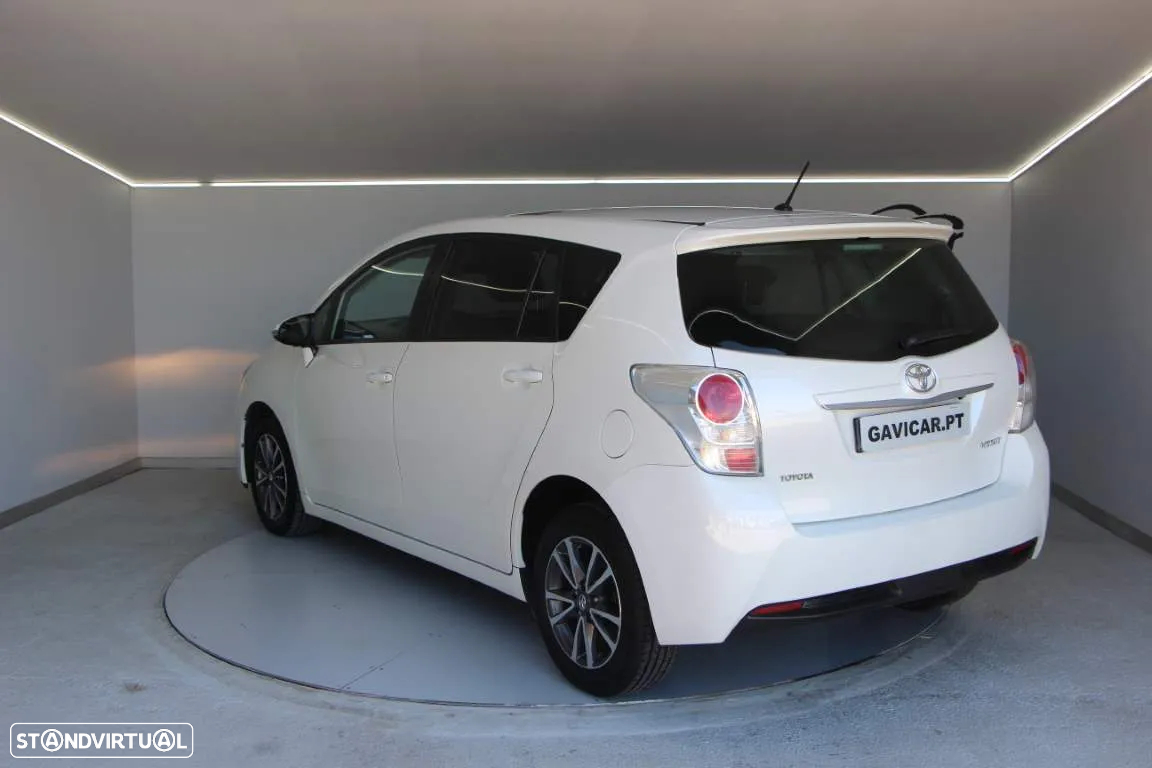Toyota Verso 1.6 D-4D Exclusive - 5