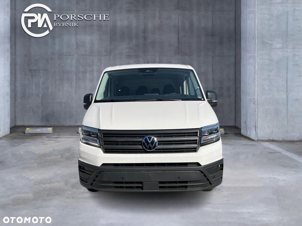 Volkswagen Crafter 35 Skrzyniowy z podwójną kabiną silnik: 2,0 l EU6 SCR 177 KM / skrzynia biegów: Przedni napęd manualna 6-biegowa rozstaw osi: 4490 mm - 9