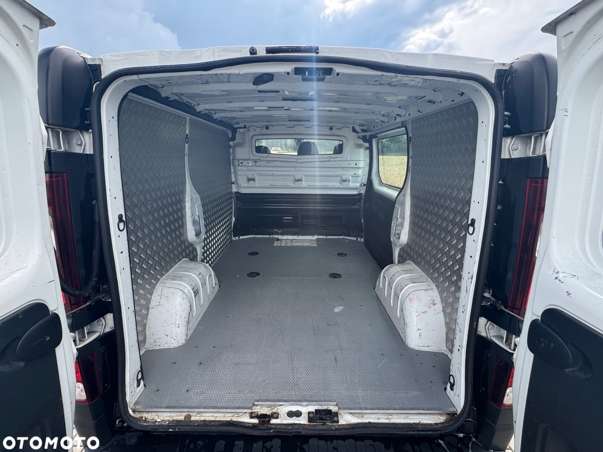 Renault Trafic - 24