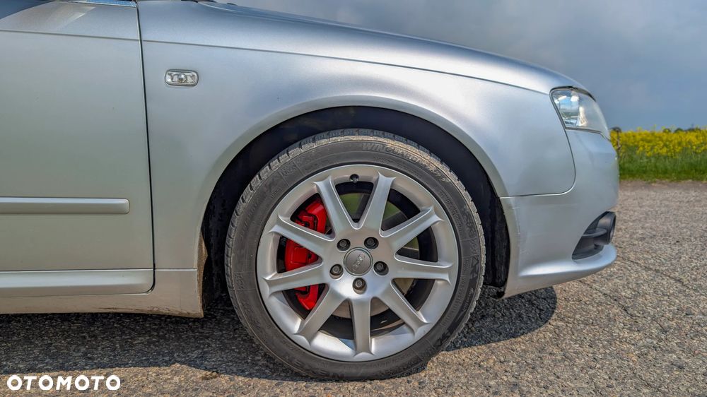 Audi A4 Avant 2.0 T FSI quattro - 14