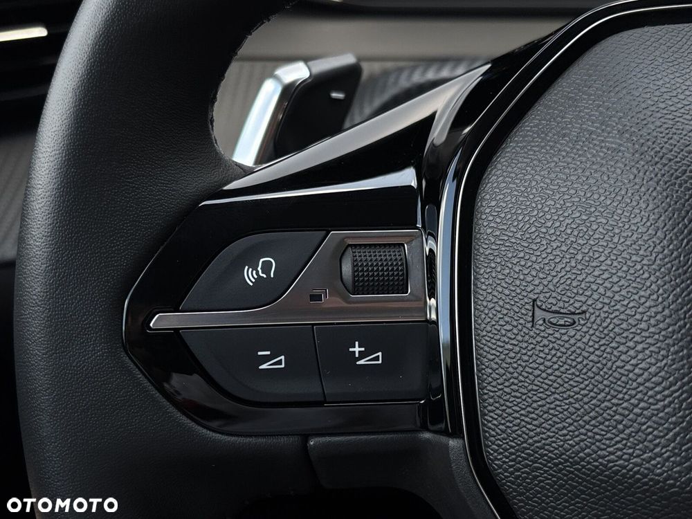 Peugeot 208 1.2 PureTech Allure S&S EAT8 - 17