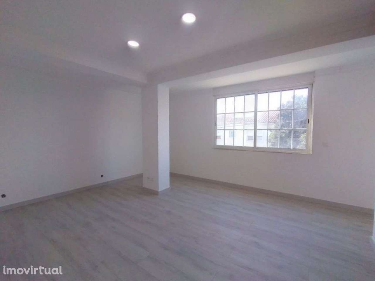 Moradia T4 remodelada na Parede, Cascais - Grande imagem: 4/27