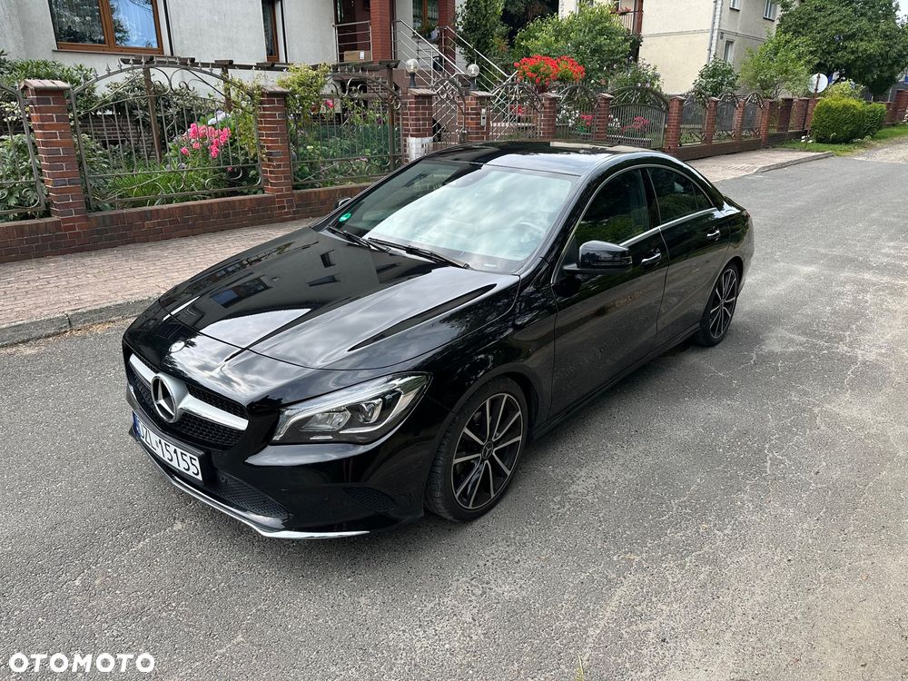 Mercedes-Benz CLA 200 7G-DCT Urban - 5