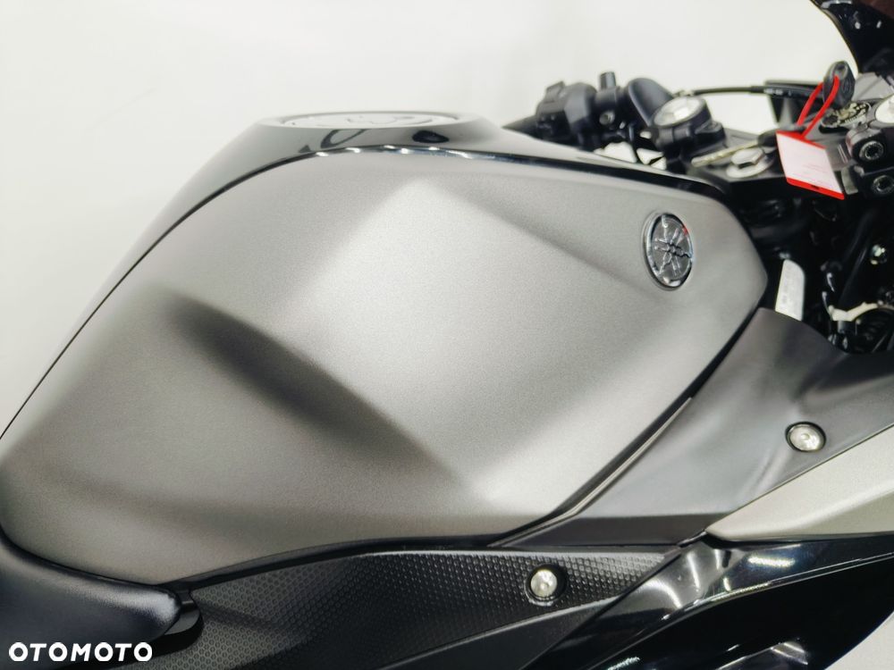 Yamaha R3 - 7