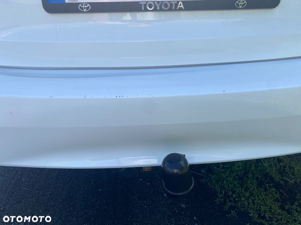 Toyota Avensis 2.0 D-4D Selection - 23