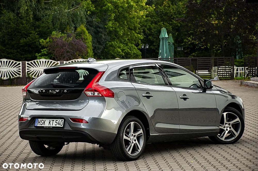 Volvo V40 D2 Drive-E Momentum - 12
