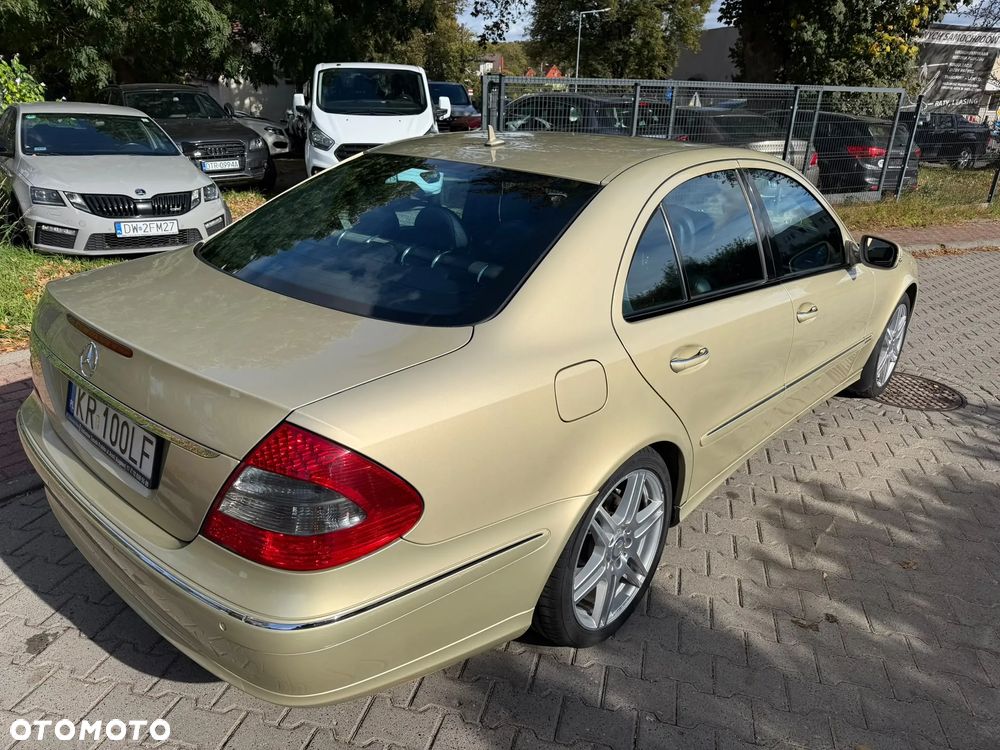 Mercedes-Benz Klasa E - 33