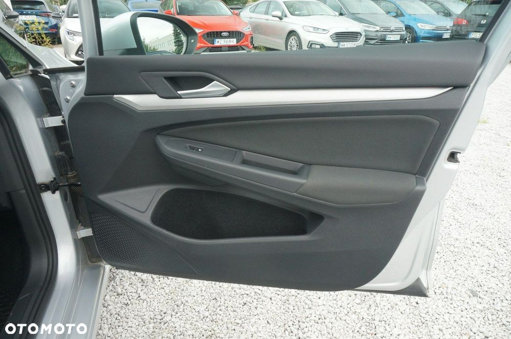 Volkswagen Golf VIII 2.0 TDI Life - 25