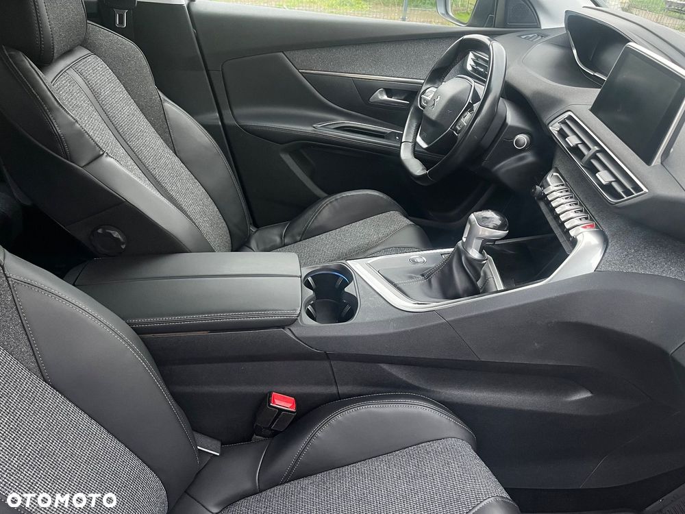 Peugeot 5008 - 22