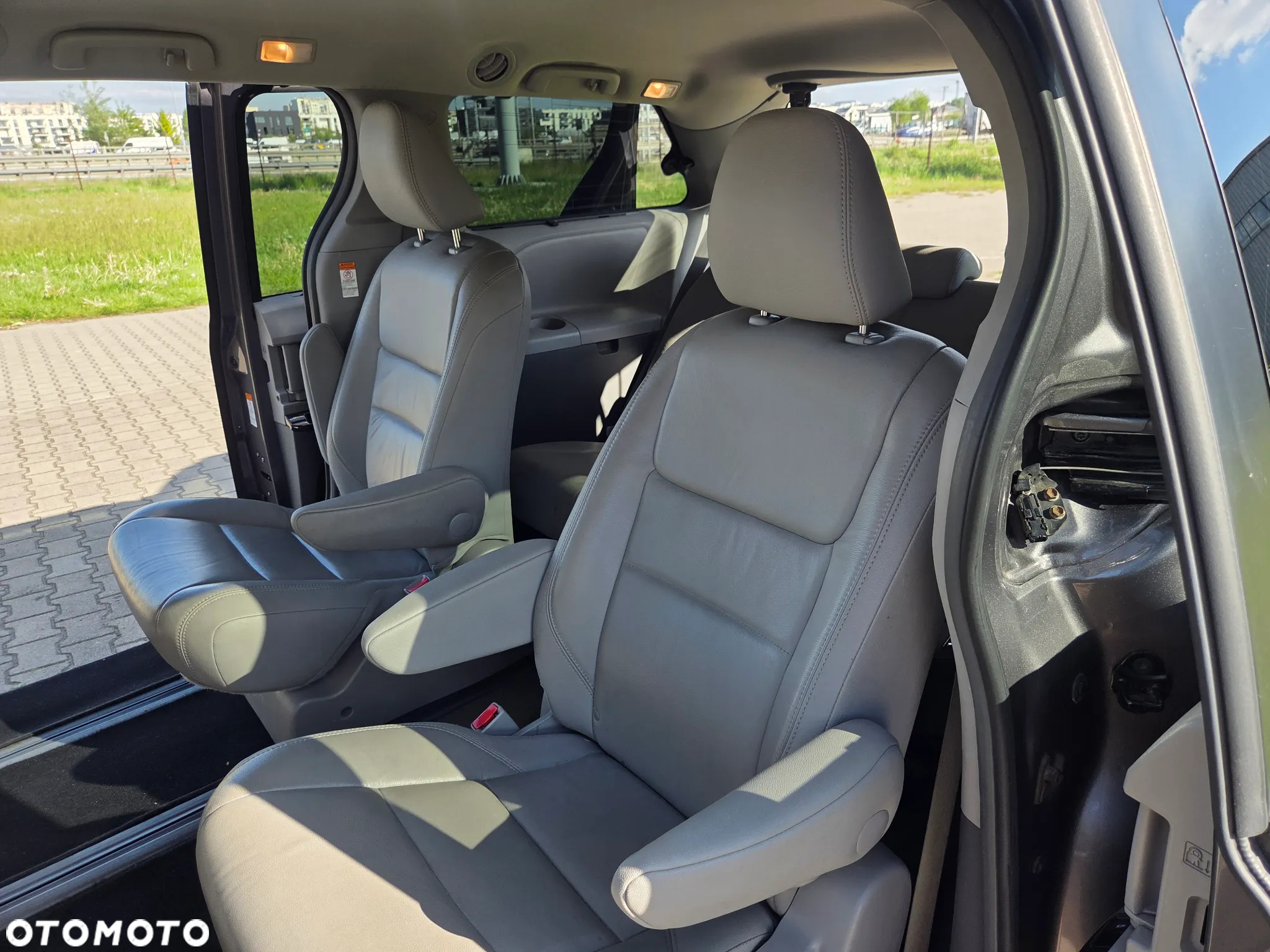 Toyota Sienna 3.5 V6 XLE AWD - 19