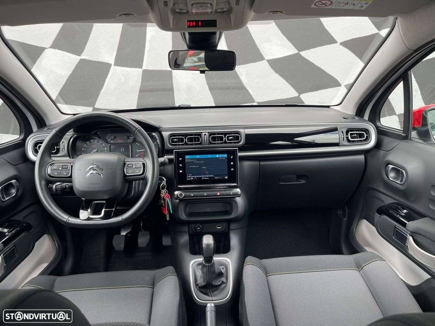 Citroën C3 Pure Tech S&S Shine - 2
