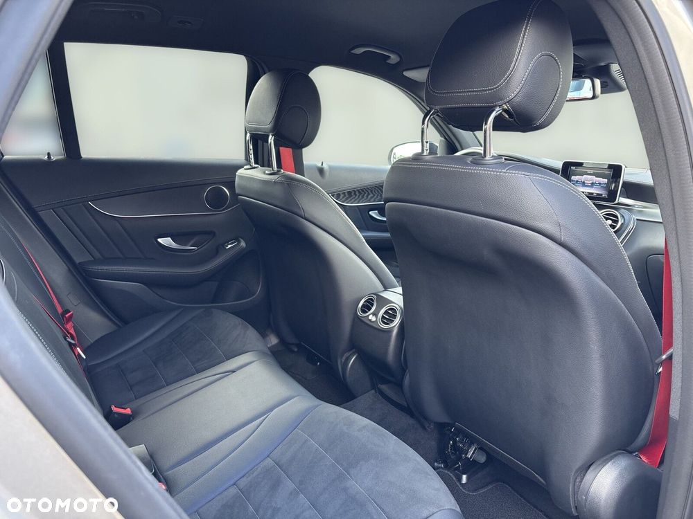 Mercedes-Benz GLC - 21