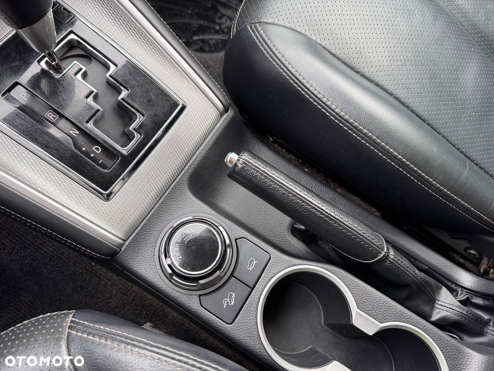 Mitsubishi L200 Pick Up 4x4 S&S Autm Double Cab Top - 35