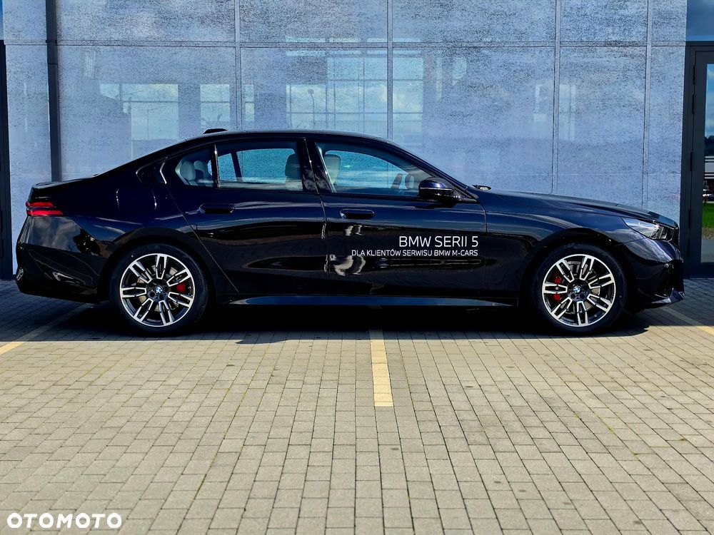 BMW Seria 5 520d xDrive mHEV - 10