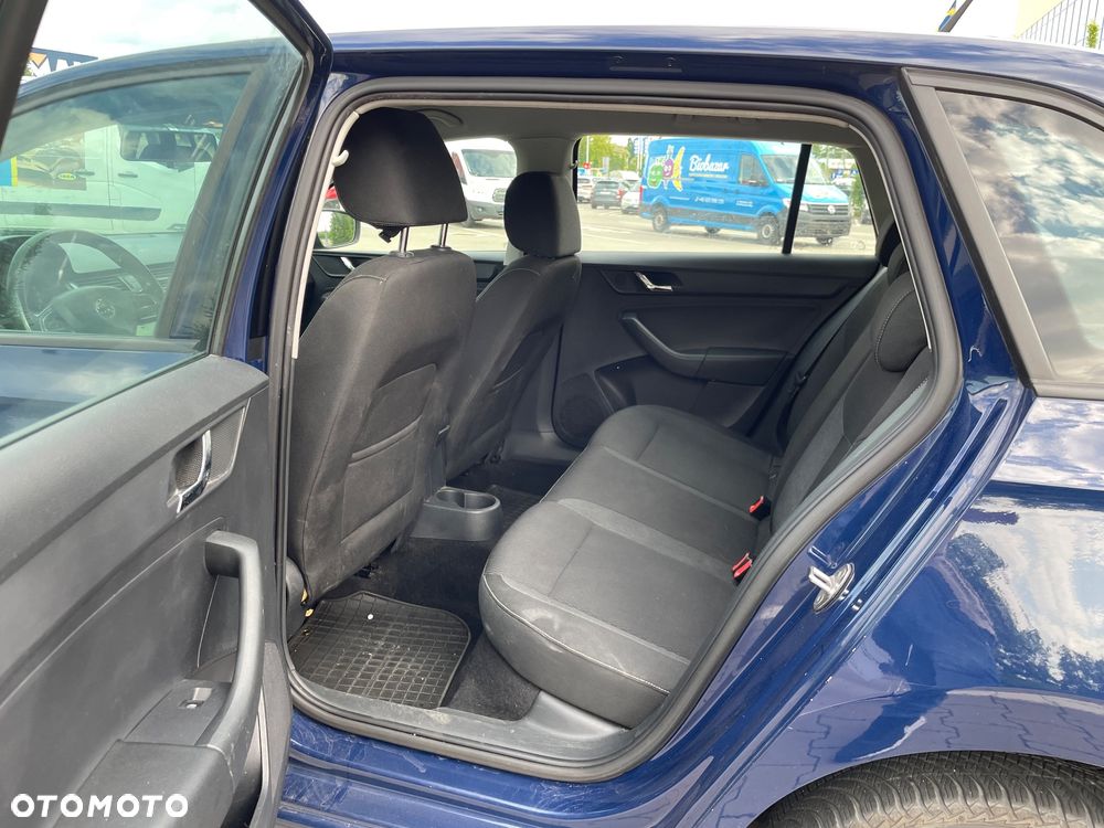 Skoda RAPID 1.6 TDI DPF Ambition - 11