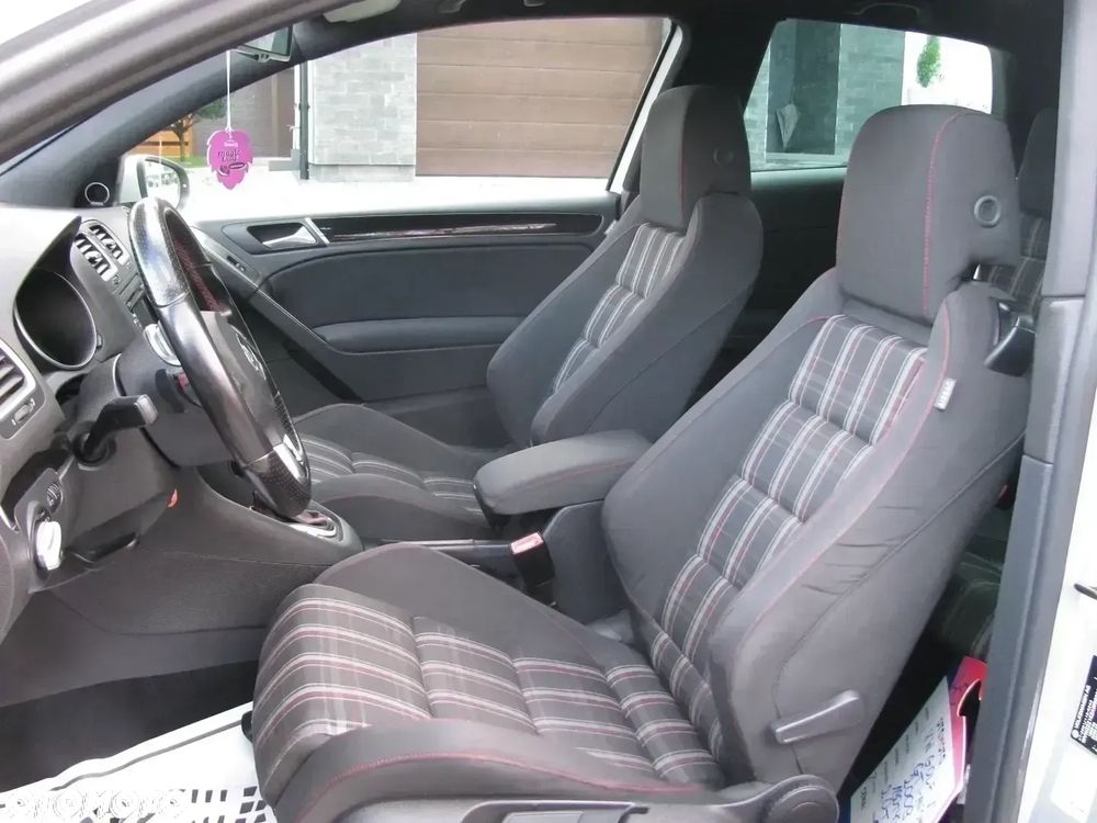 Volkswagen Golf 2.0 GTI DSG - 10