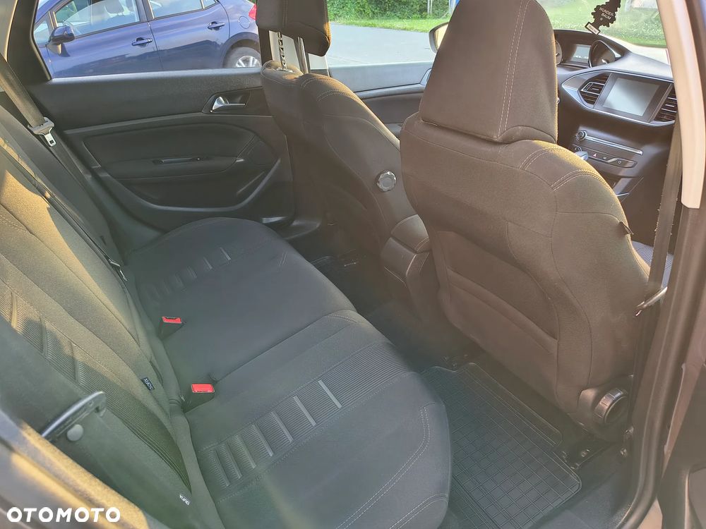 Peugeot 308 BlueHDi 150 Automatik Stop & Start Allure - 25