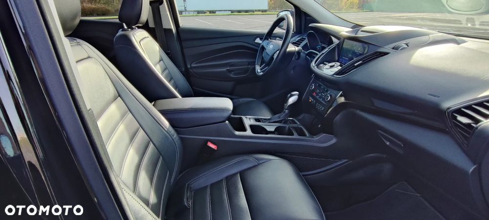 Ford Escape 2.0 EcoBoost AWD Titanium - 10