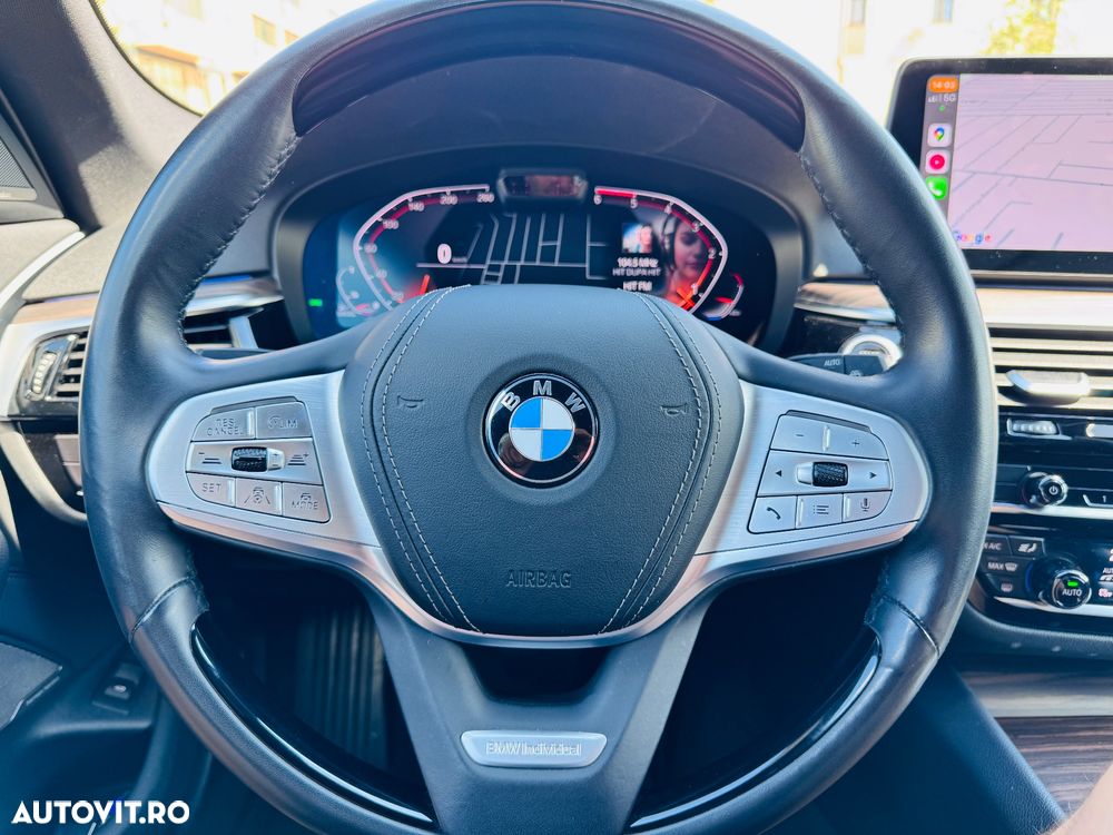 BMW Seria 5 530d xDrive Touring Aut. Luxury Line - 33