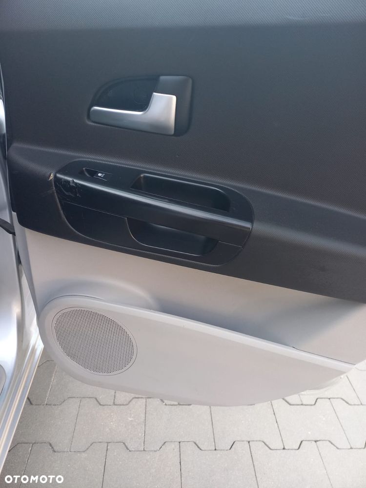 Kia Ceed - 25