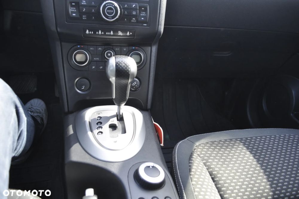 Nissan Qashqai 2.0 dCi 4 x 4 DPF I-Way - 5