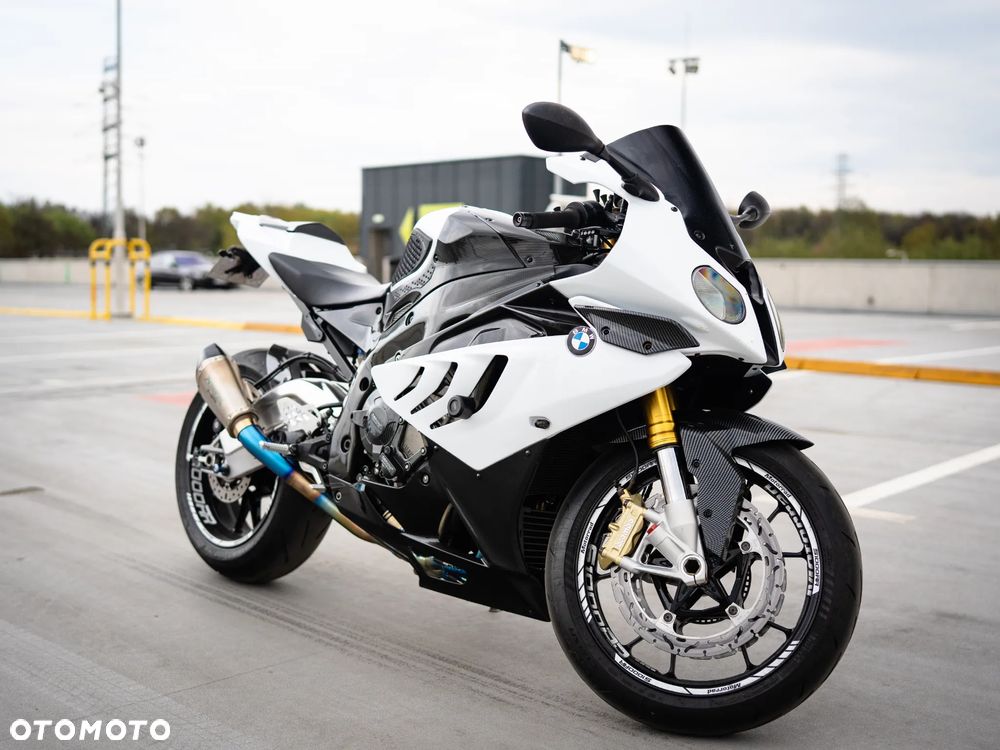 BMW S - 1