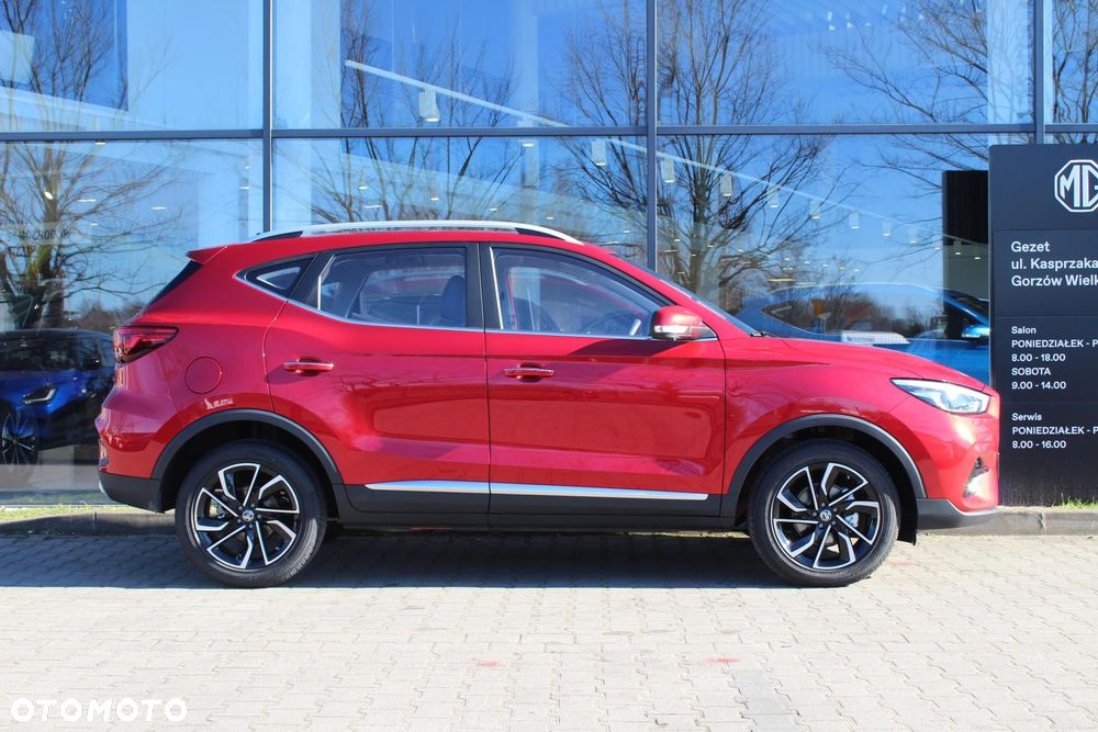MG ZS - 6