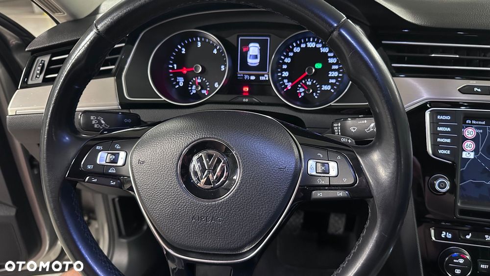Volkswagen Passat 2.0 TDI BMT 4Mot Highline DSG - 22