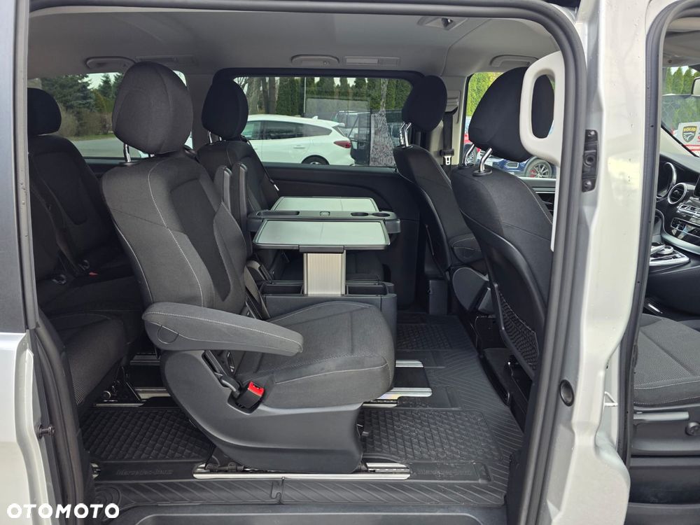 Mercedes-Benz Klasa V - 20