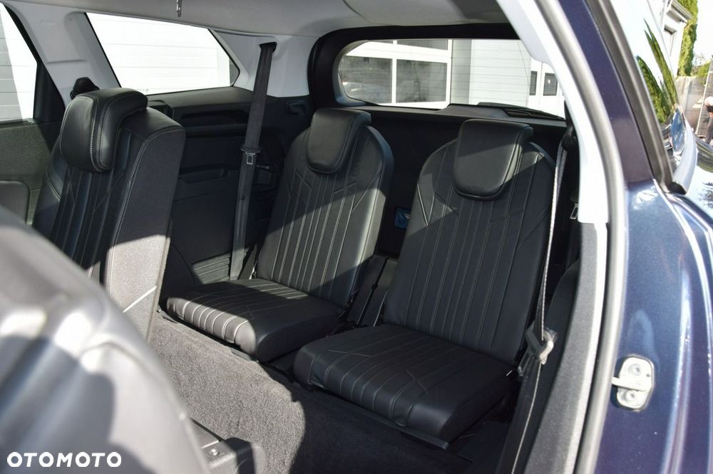 Peugeot 5008 - 5