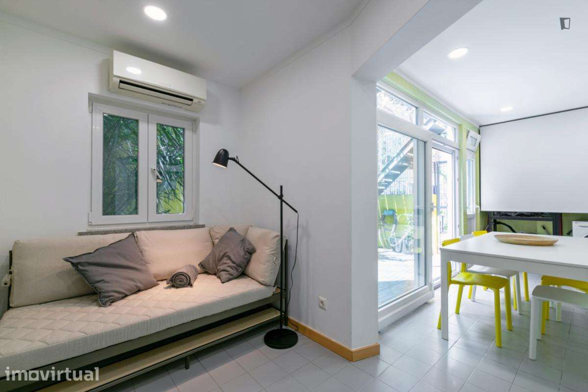 Quarto - localizado em São Sebastião Lisbon - Grande imagem: 5/20