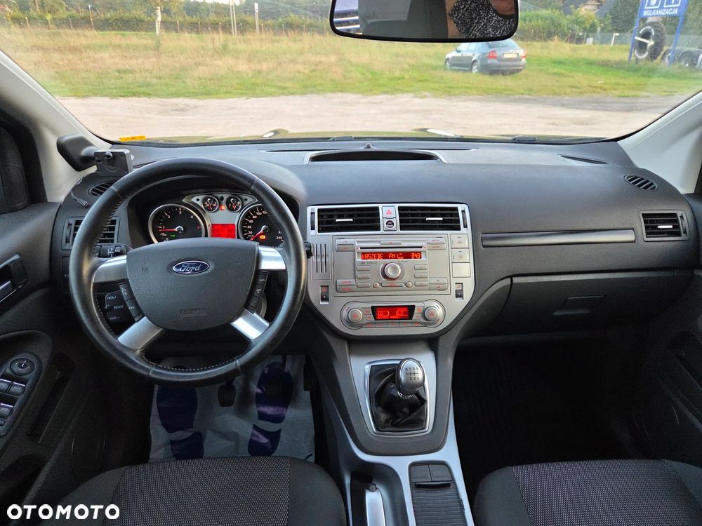 Ford Kuga 2.0 TDCi 2x4 Titanium - 27