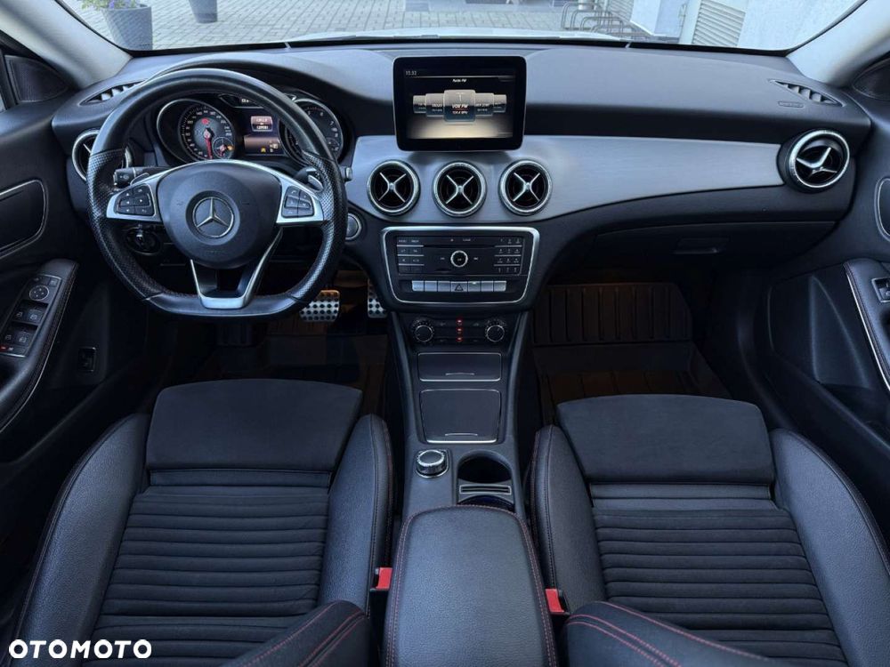 Mercedes-Benz CLA 200 7G-DCT AMG Line - 8