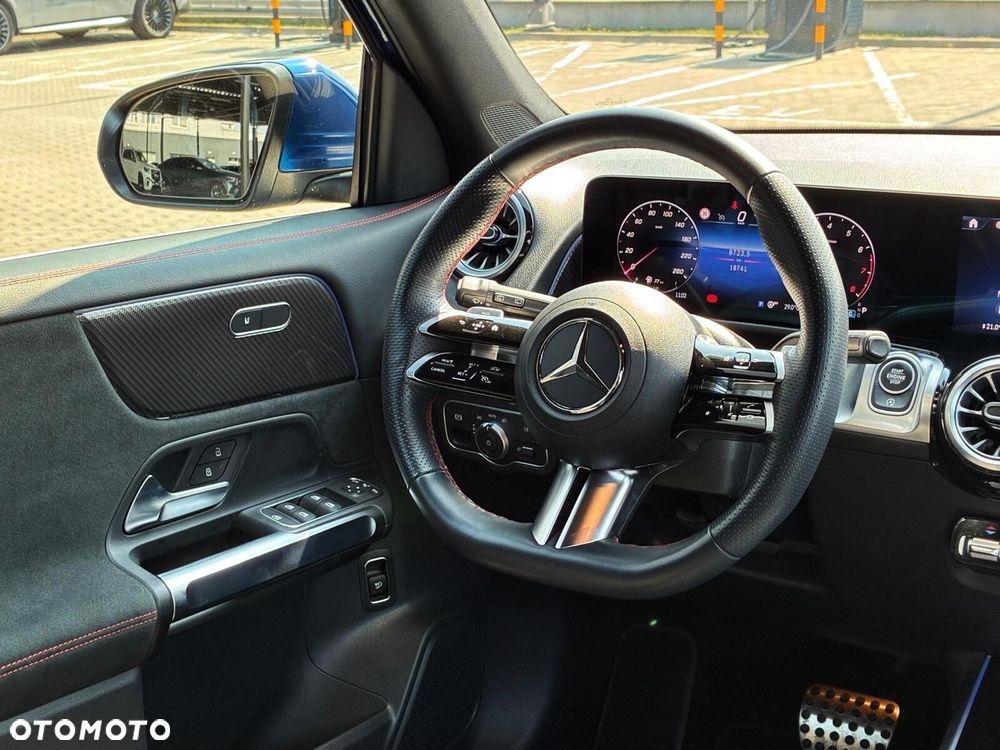 Mercedes-Benz GLB - 17