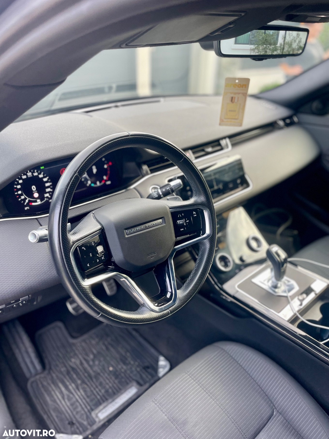 Land Rover Range Rover Evoque 2.0 D200 R-Dynamic MHEV - 4