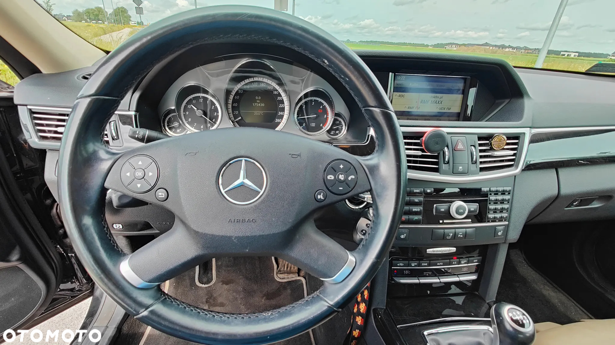 Mercedes-Benz Klasa E 250 CDI BlueEff Avantgarde - 16